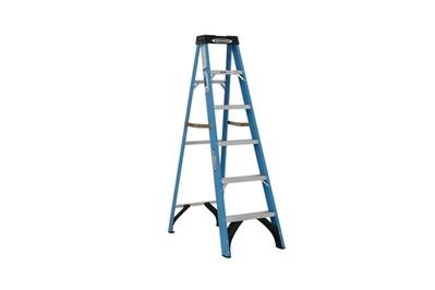 Werner FS106 6 ft Type I Fiberglass Single Sided Stepladder, a solid ladder with add-ons