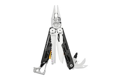 Leatherman Signal, for the outdoors-person